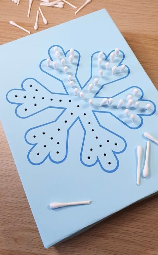 Snowflake Peg Board